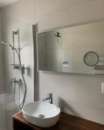 Les Terrasses Des Gardies Bed and breakfast